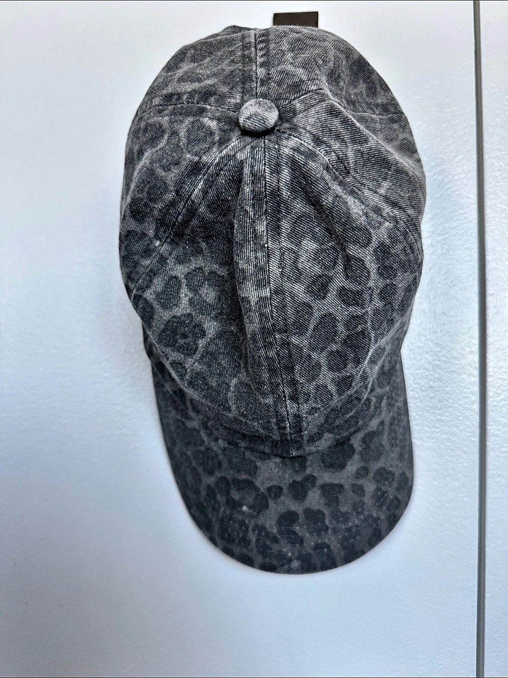 Zara Leopard Print Baseball Cap in Gray & Black Like New